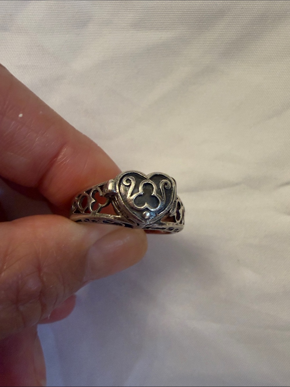 Sterling Silver Heart Love Filigree Poison Pill Ring